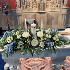 fwthumbunity arrangement in blue nad white.jpg
